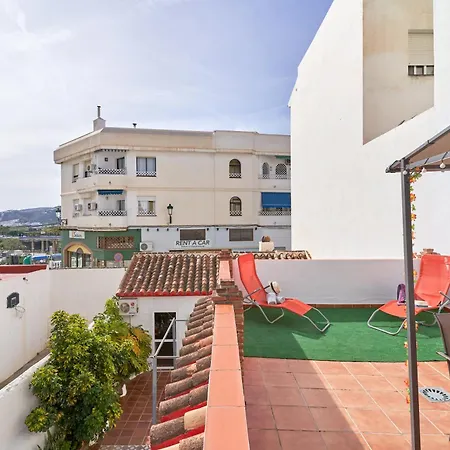 Estudio 1 D En El Centro De Нерха